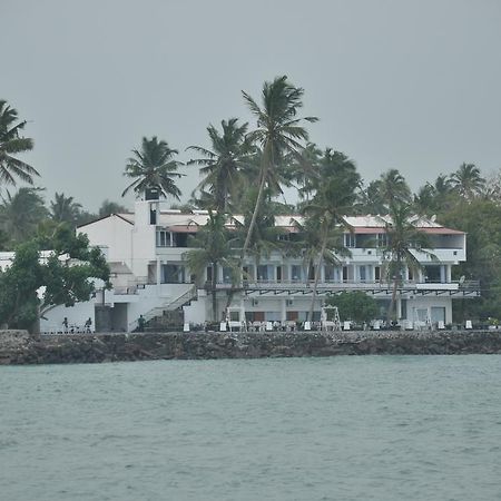 Goviyapana Beach Hotel Ahangama Exterior photo